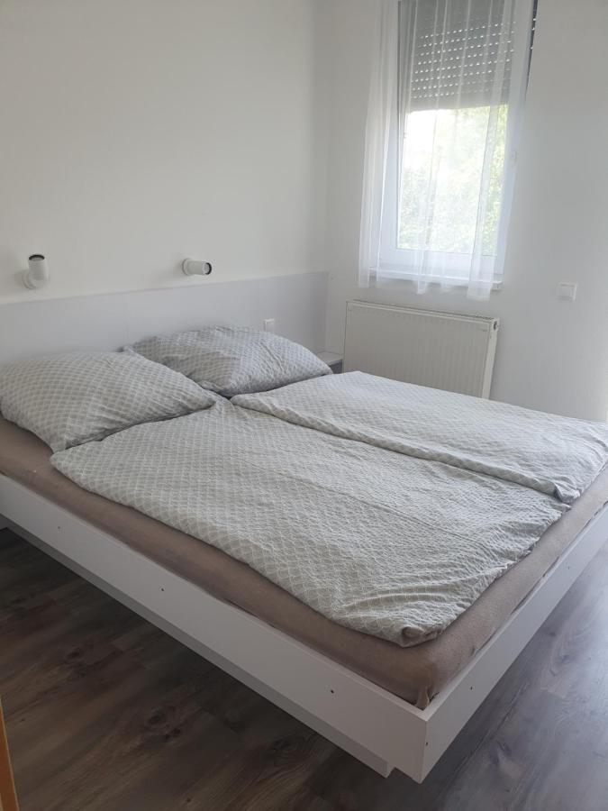 Maja Apartmanhaz Balatonlelle Ngoại thất bức ảnh